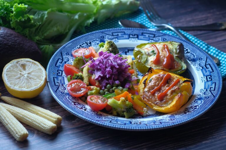 Quick Salad Seafood & Fish with Cauliflower Rice Low-Carb Recipe CarbWise low-carb healthy food