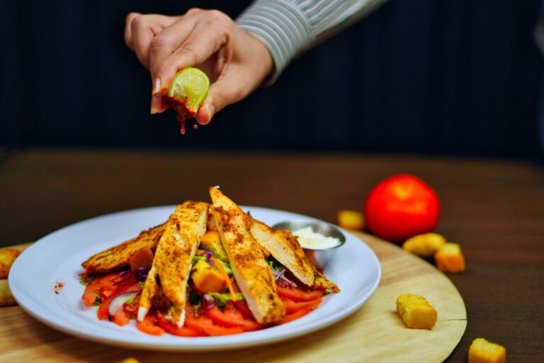 Creamy Garlic Chicken Bowl CarbWise low-carb healthy food