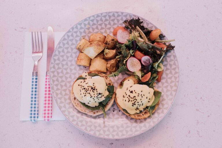 Air Fryer Eggs with Cabbage Low-Carb Recipe CarbWise low-carb healthy food