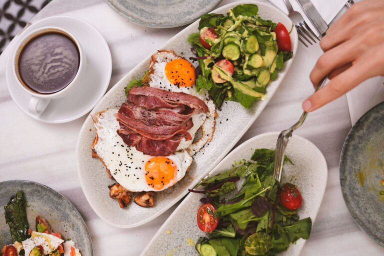 Quick Salad Breakfast Low-Carb Recipe 09 CarbWise low-carb healthy food