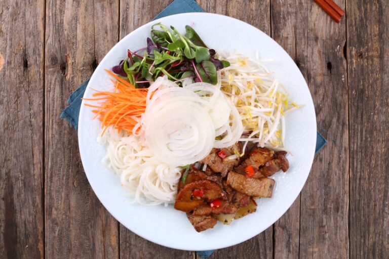 Quick Salad Pork Low-Carb Recipe 09 CarbWise low-carb healthy food
