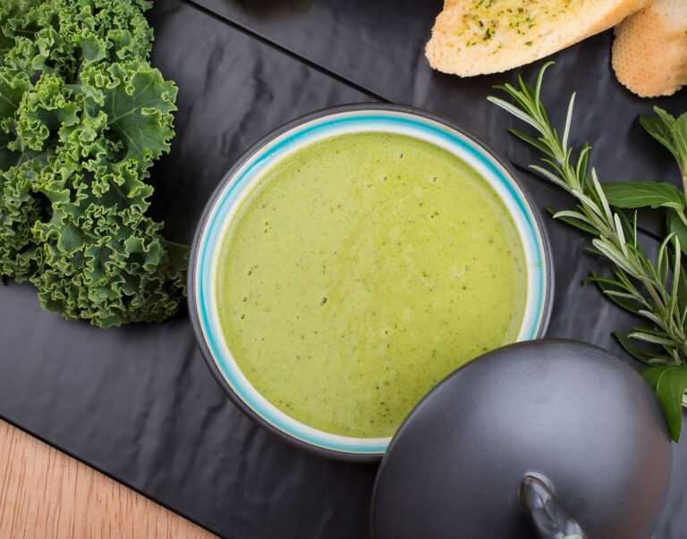 Creamy Spinach Snacks with Green Beans CarbWise low-carb healthy food
