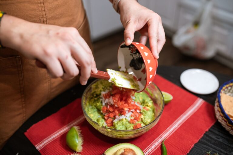 Avocado Lime Snacks Low-Carb Recipe 05 CarbWise low-carb healthy food
