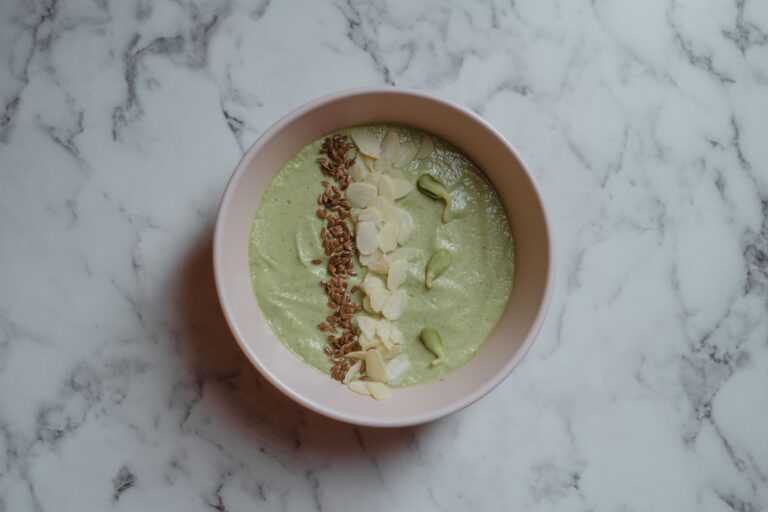 Creamy Spinach Snacks Low-Carb Recipe 02 CarbWise low-carb healthy food