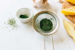 Garlic Herb Lamb with Kale Low-Carb Recipe CarbWise low-carb healthy food