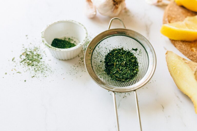 Garlic Herb Lamb with Kale Low-Carb Recipe CarbWise low-carb healthy food
